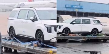 Next Generation Kia Carnival Spied