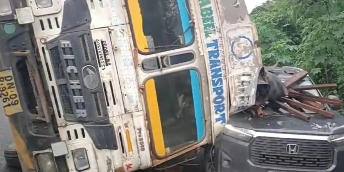 Fully Loaded Truck Falls on Honda Elevate