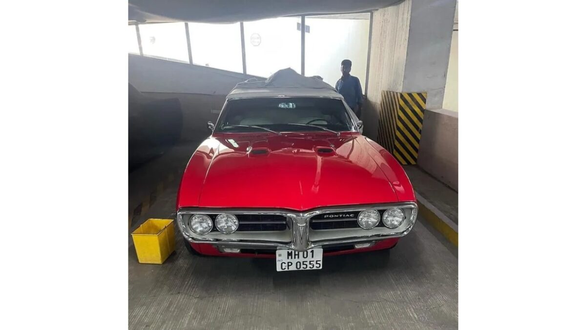 Pontiac Firebird 400 of Ratan Tata