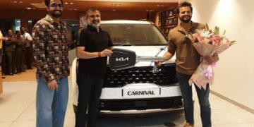 Suresh Raina Buys New Kia Carnival Limousine