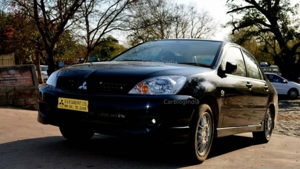 Mitsubishi Cedia Front Three Quarters