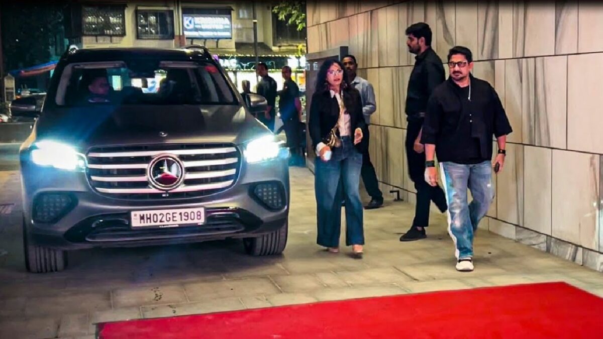 Arshad Warsi Buys New Mercedes Gls 450