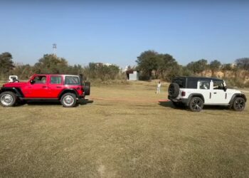 Mahindra Thar Roxx vs Jeep Wrangler vs Bolero Tug of War