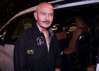 Rakesh Roshan Buys Toyota Vellfire