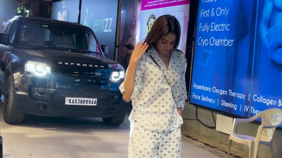 Sana Makbul Buys Land Rover Defender