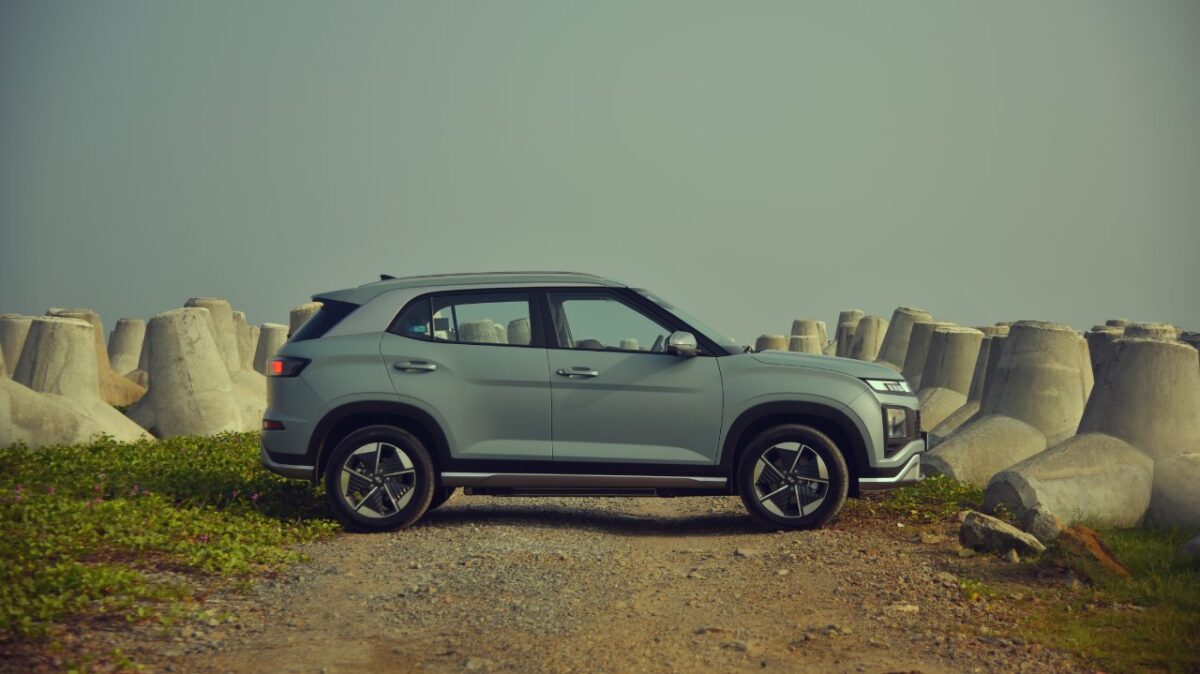 Hyundai Creta Electric Review Images Side Profile Image