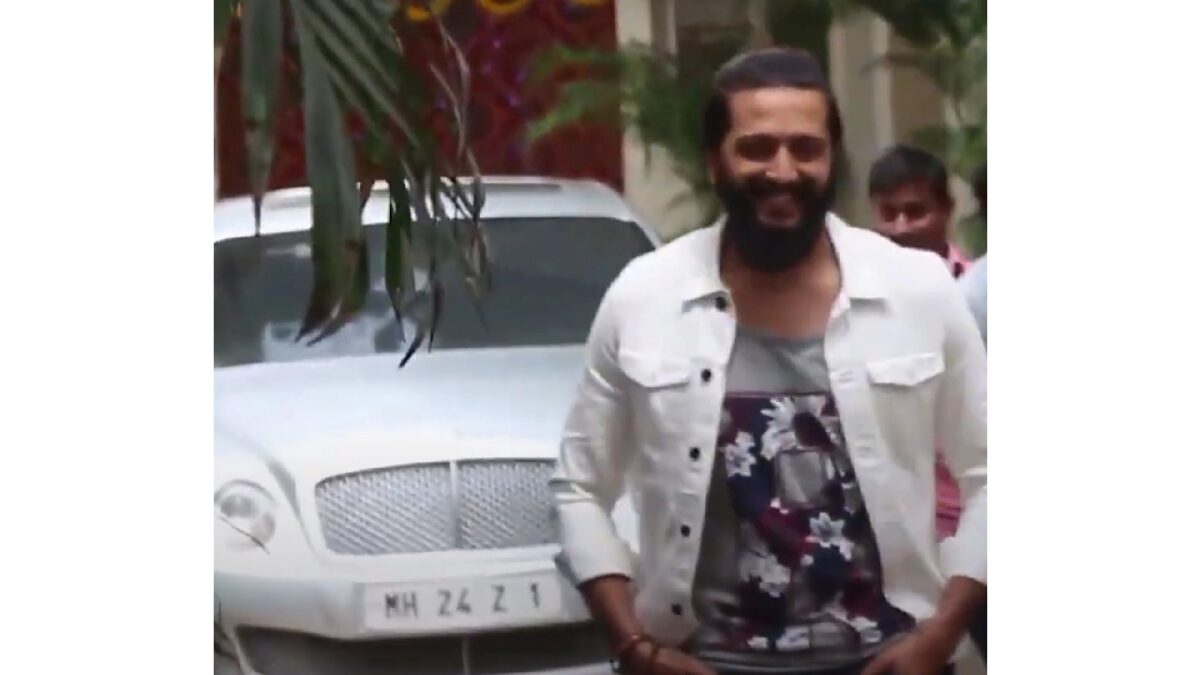 Riteish Deshmukh's Bentley Continental Flying Spur