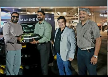 Anurag Kashyap Buys Mahindra XEV 9e